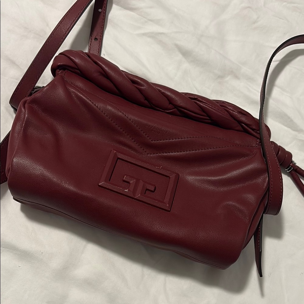 Elegant Burgundy Leather Shoulder Bag
